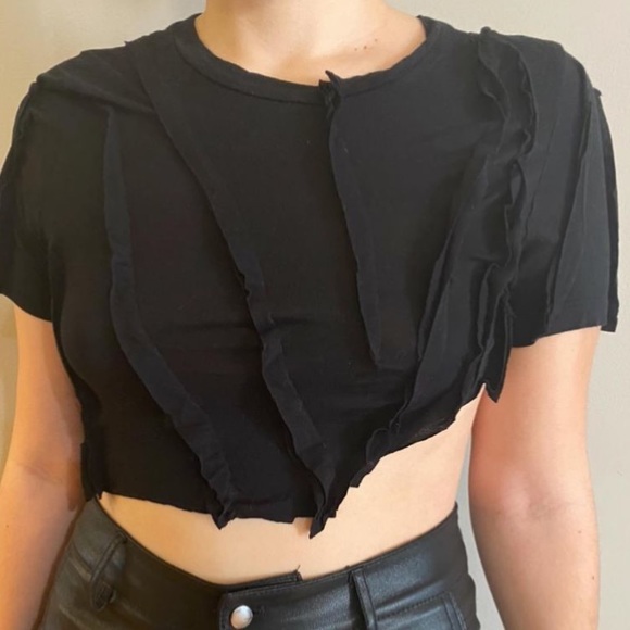 Upcycled crop top - Picture 2 of 3